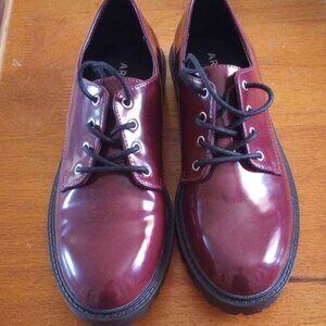 Arizona Logan loafers size 8